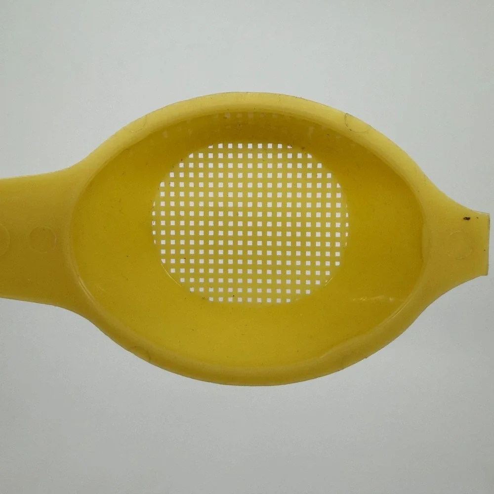 Vintage Fuller Brush Tea Strainer Flat Bottom Kitchen Tool Yellow USA‎